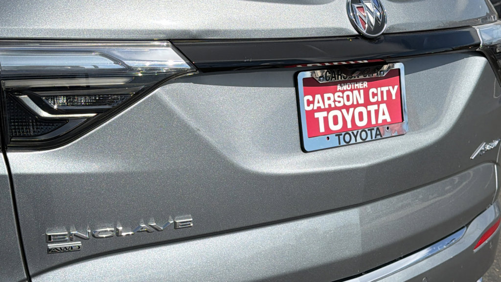 Used 2023 Buick Enclave Avenir w/ Avenir Technology Package image 28