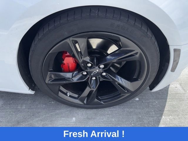 Used 2022 Chevrolet Camaro LT w/ RS Package image 16