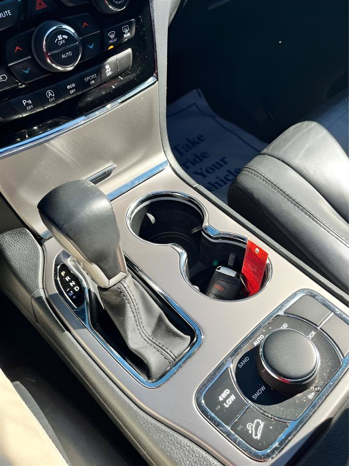 Used 2019 Jeep Grand Cherokee Limited AWD/4WD image 33