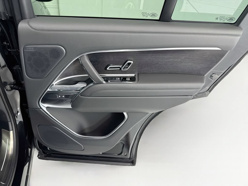 New 2026 Land Rover Range Rover SE AWD/4WD image 27