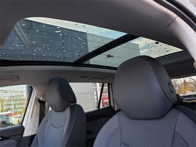 New 2025 Volkswagen Tiguan SE image 7