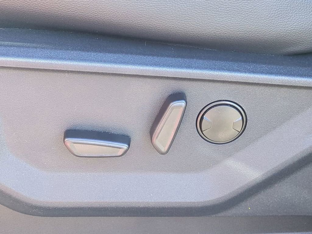 New 2025 Ford F150 Lariat w/ Equipment Group 501A Mid image 21