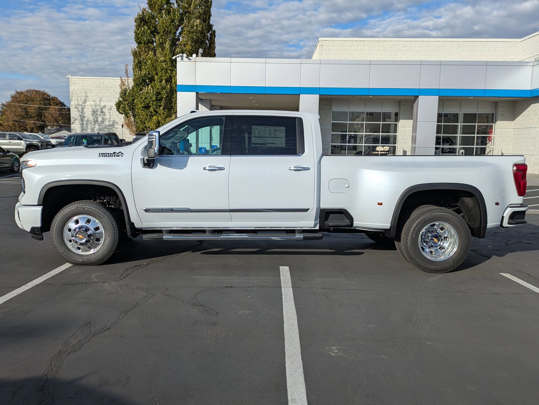 New 2026 Chevrolet Silverado 3500 High Country w/ Technology Package image 2