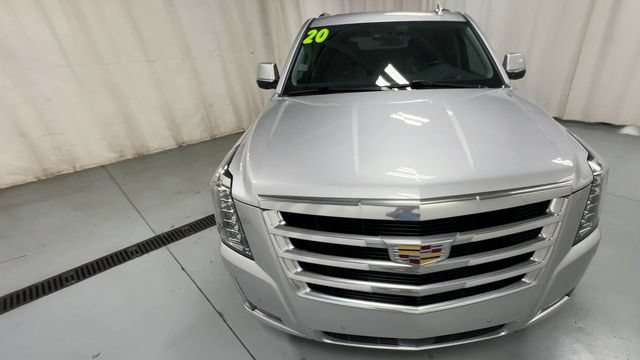 Used 2020 Cadillac Escalade Premium Luxury AWD/4WD image 3