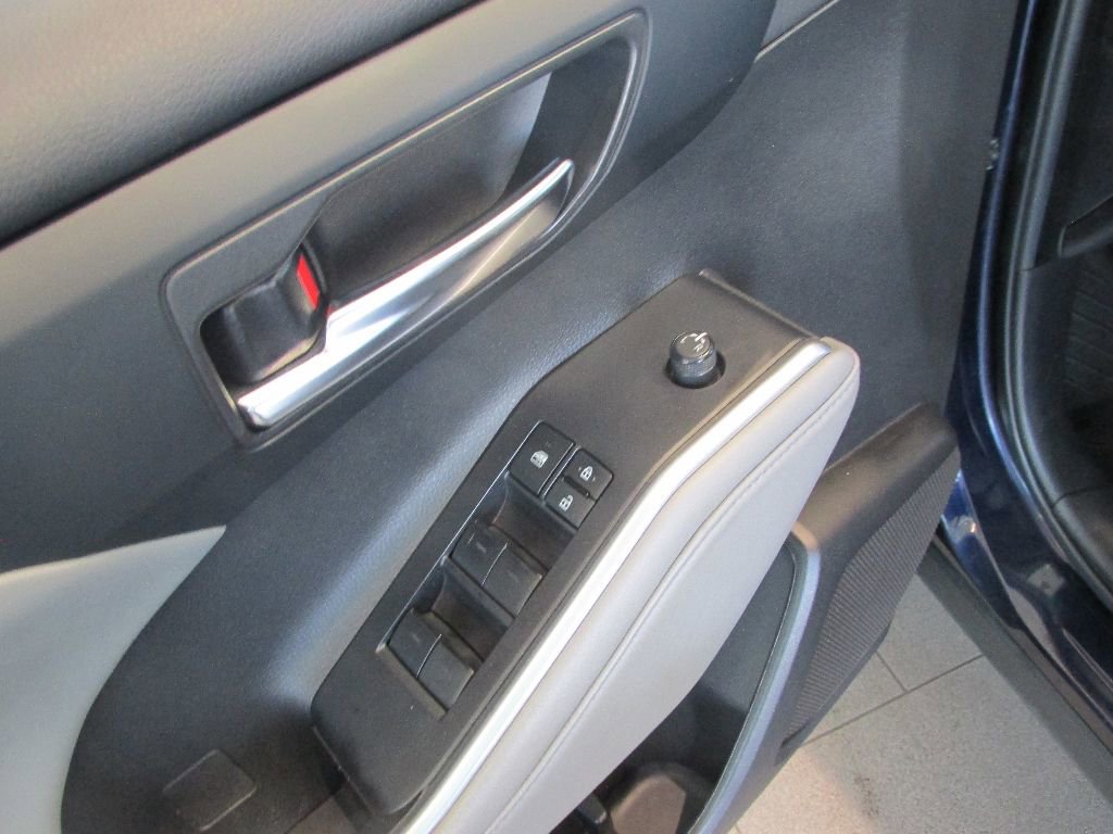 Used 2022 Toyota Highlander XLE image 28