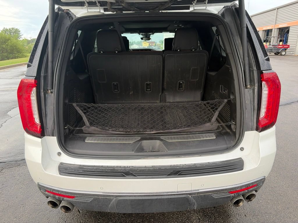 Used 2024 GMC Yukon XL Denali Ultimate w/ LPO, Floor Liner Package AWD/4WD image 7
