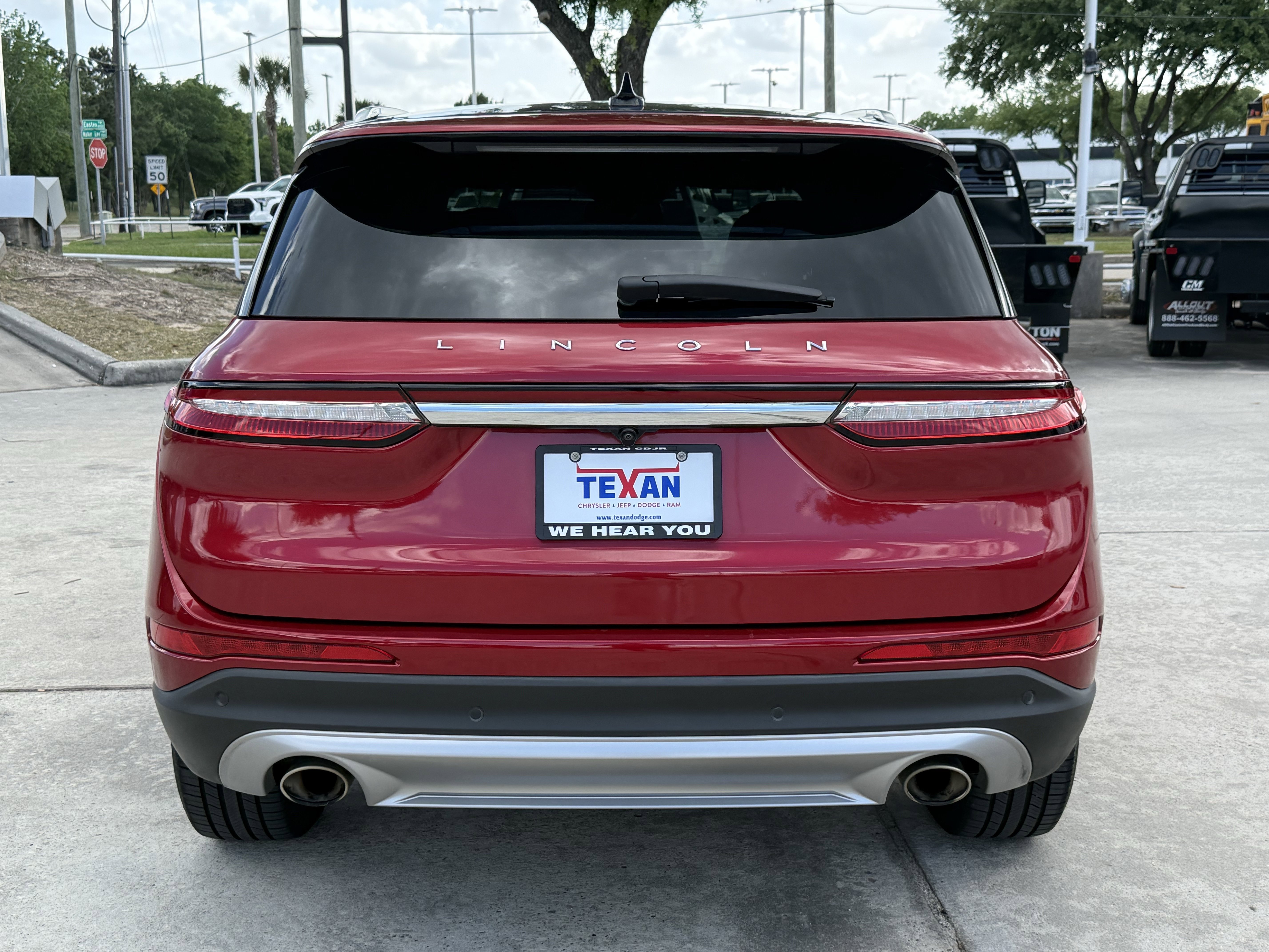 Used 2022 Lincoln Corsair FWD w/ Premium Package image 6