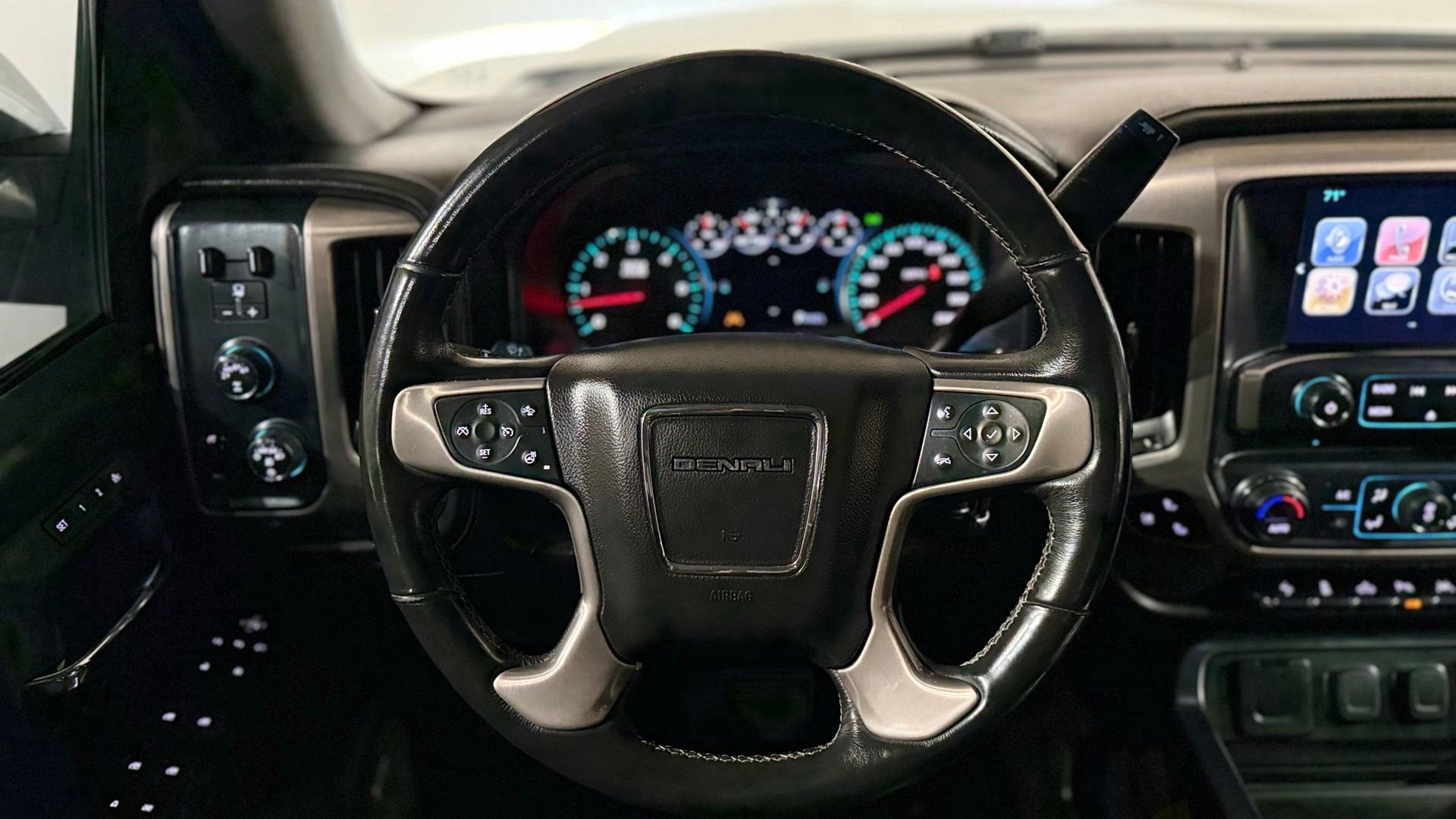 Used 2018 GMC Sierra 1500 Denali image 54