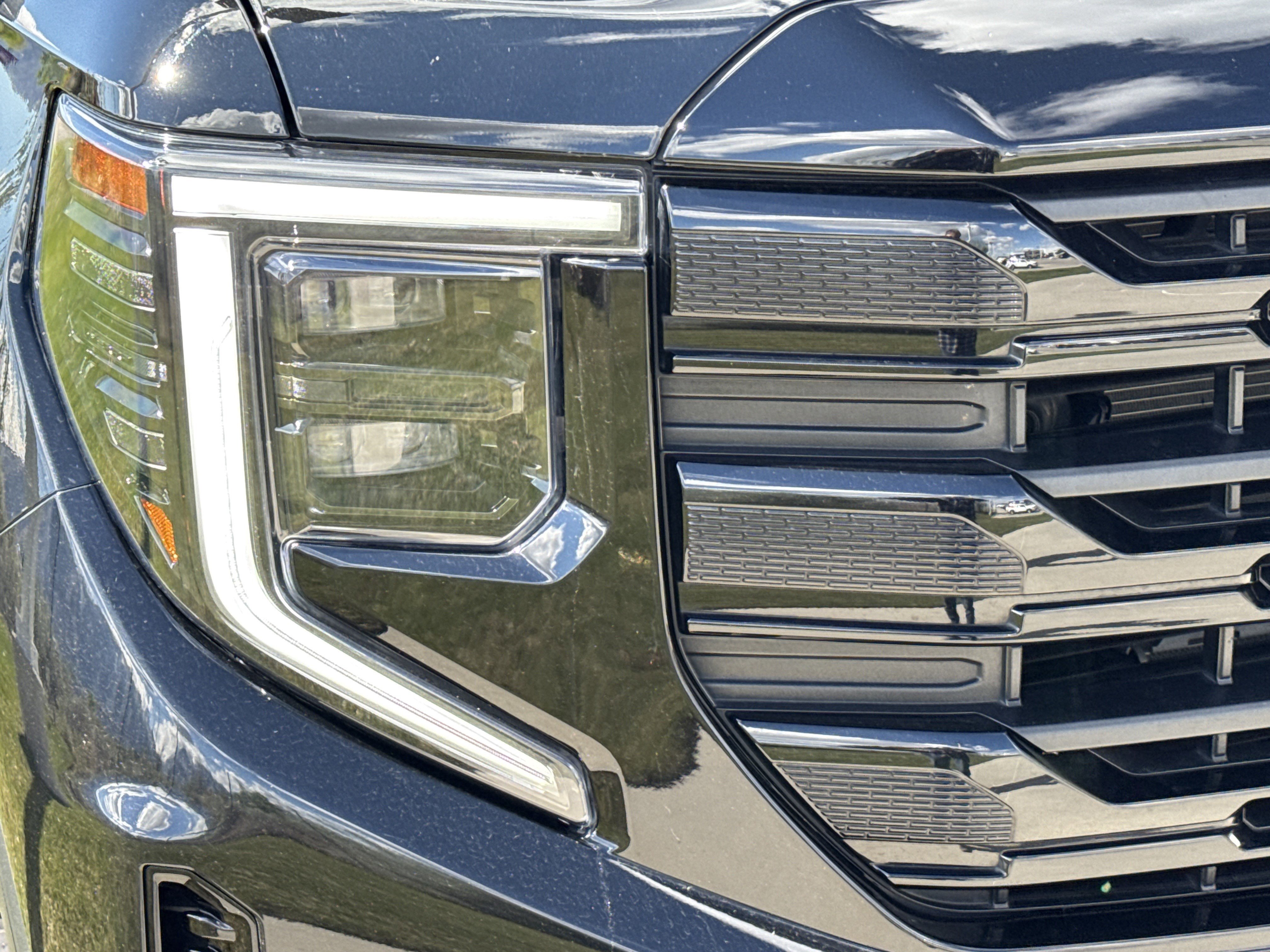 Used 2023 GMC Sierra 1500 Elevation image 10