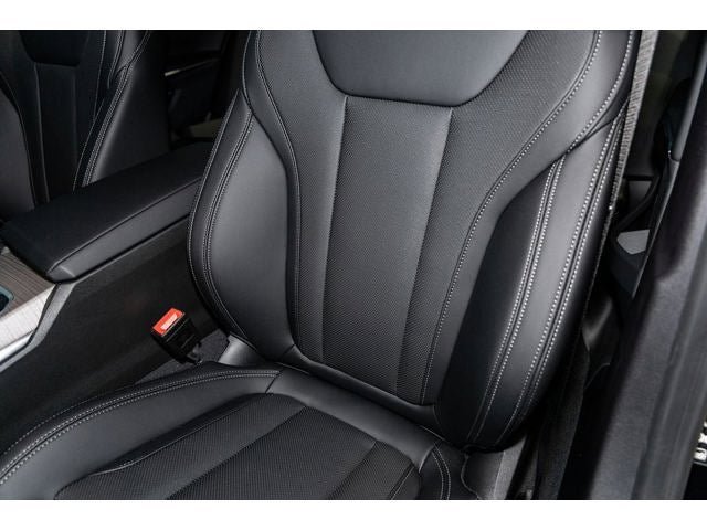 New 2026 BMW 330i xDrive Sedan w/ Convenience Package image 57
