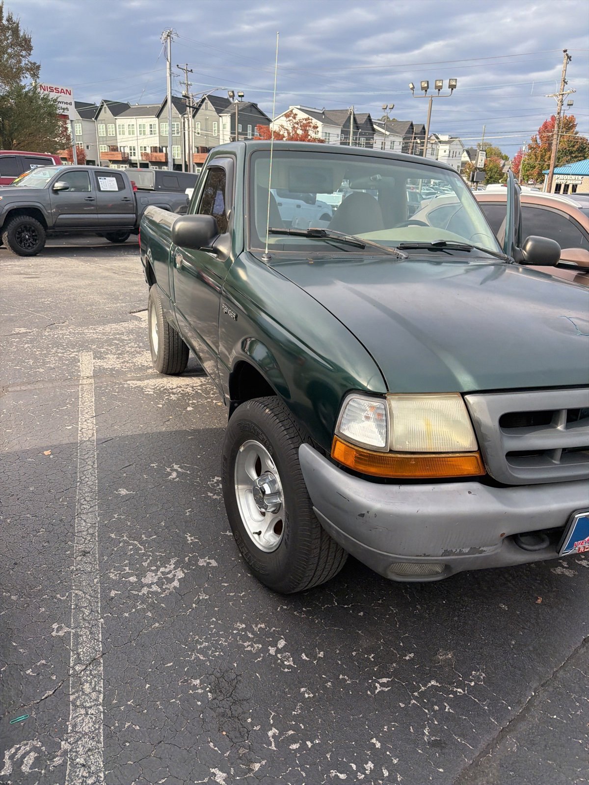 Used 2000 Ford Ranger XL image 2