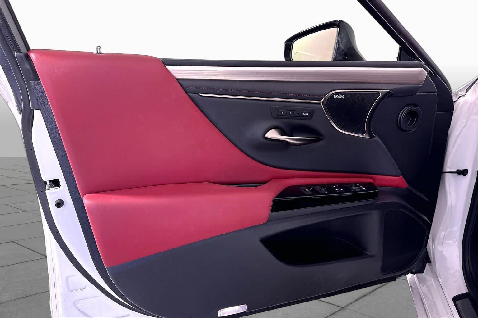 Used 2023 Lexus ES 350 F Sport w/ Accessory Package (Z2) FWD image 21