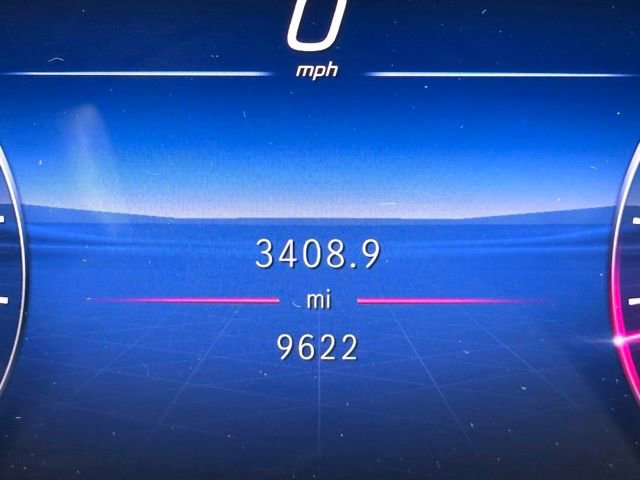 Used 2025 Mercedes-Benz GLC 300 4MATIC image 17