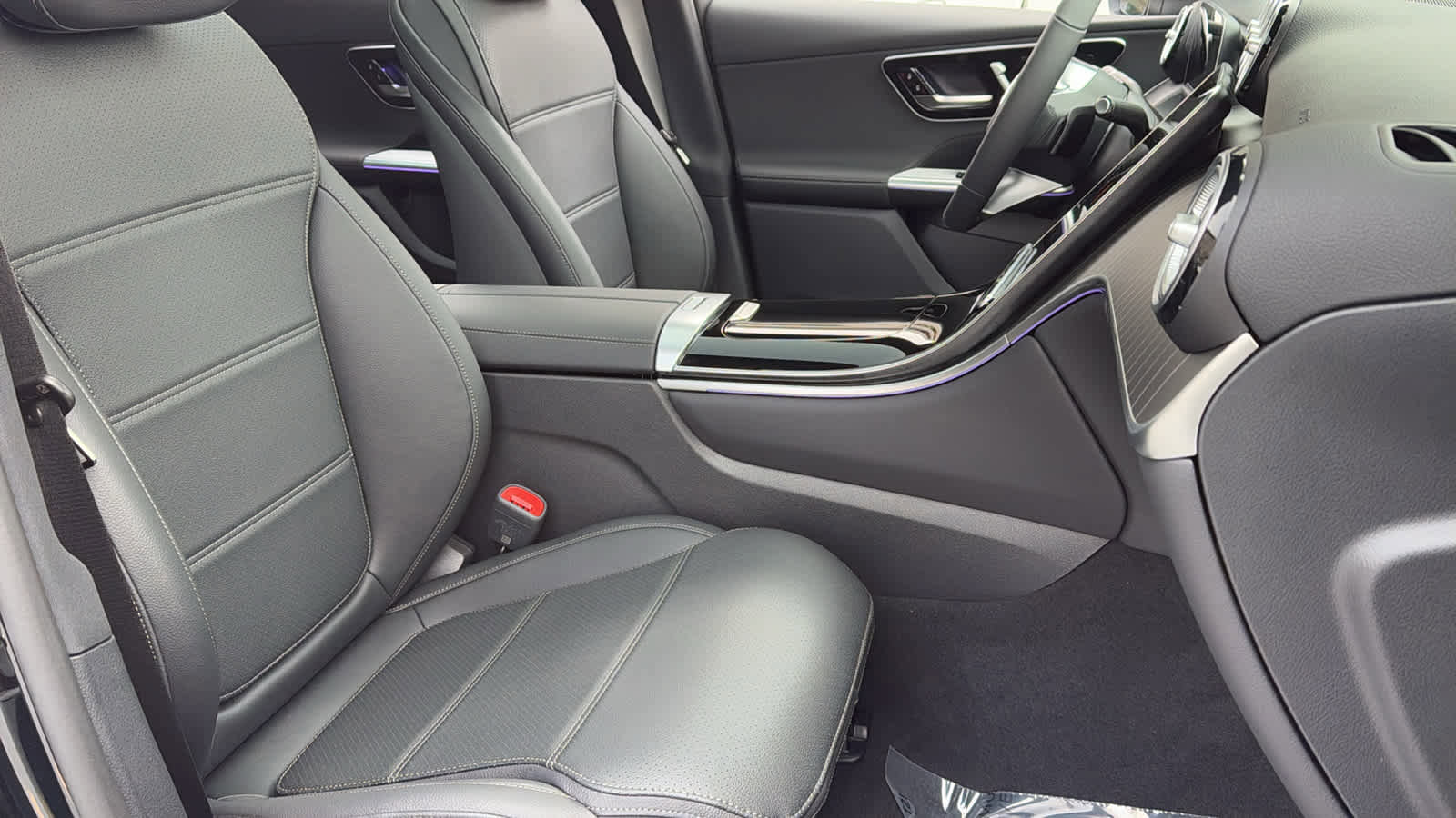 New 2026 Mercedes-Benz GLC 300 4MATIC image 35