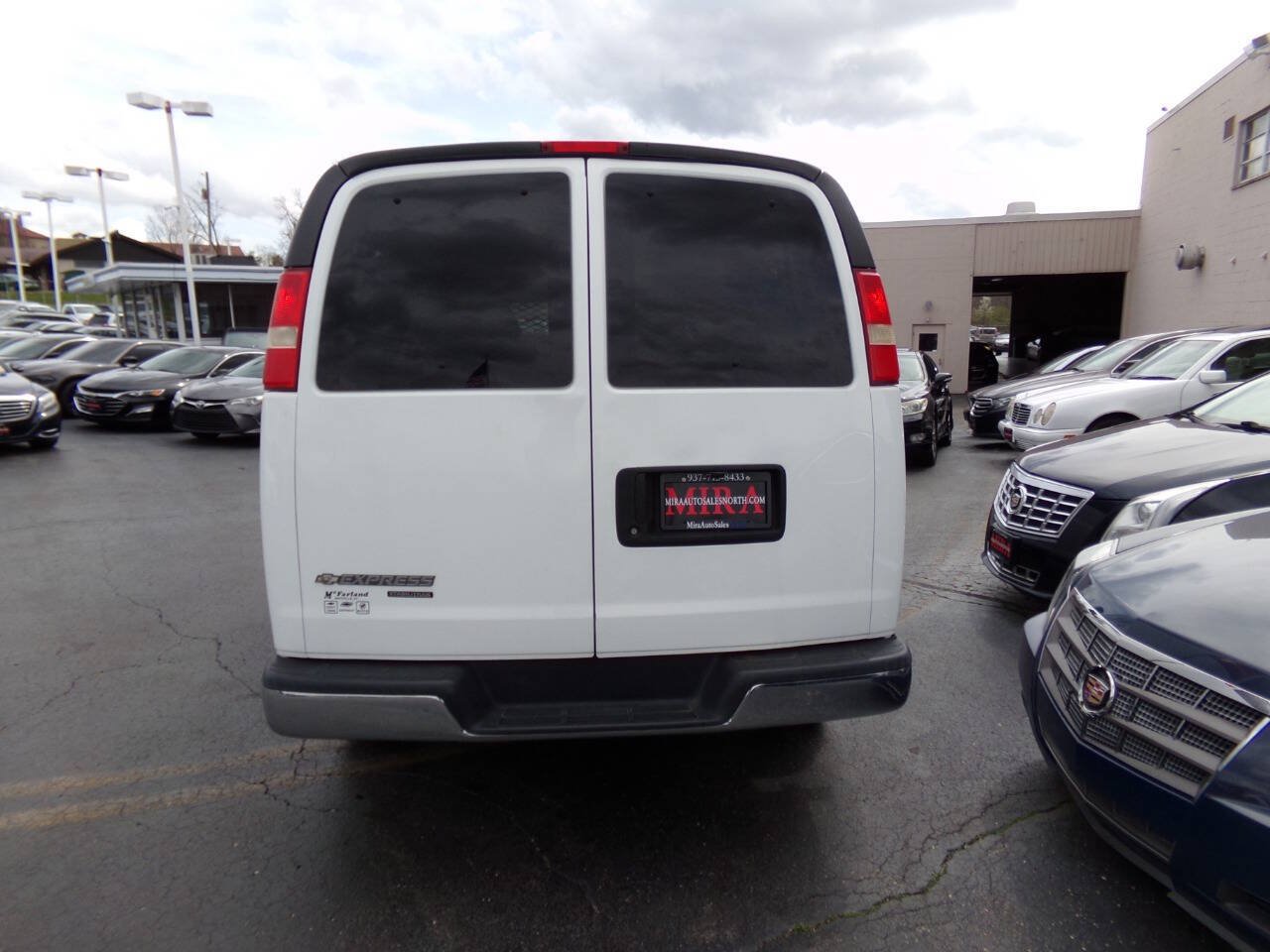Used 2013 Chevrolet Express 3500 LT w/ LT Preferred Equipment Group RWD image 4