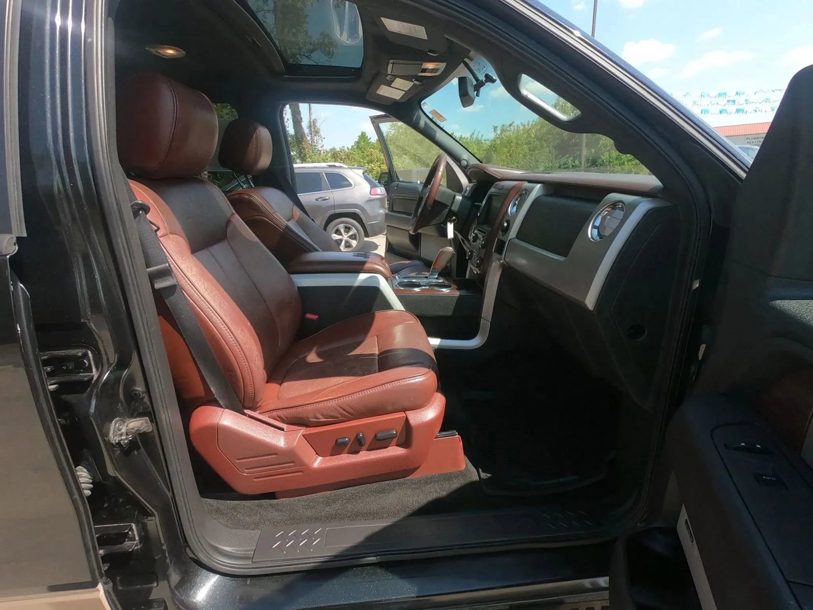 Used 2013 Ford F150 King Ranch w/ King Ranch Luxury Pkg image 30
