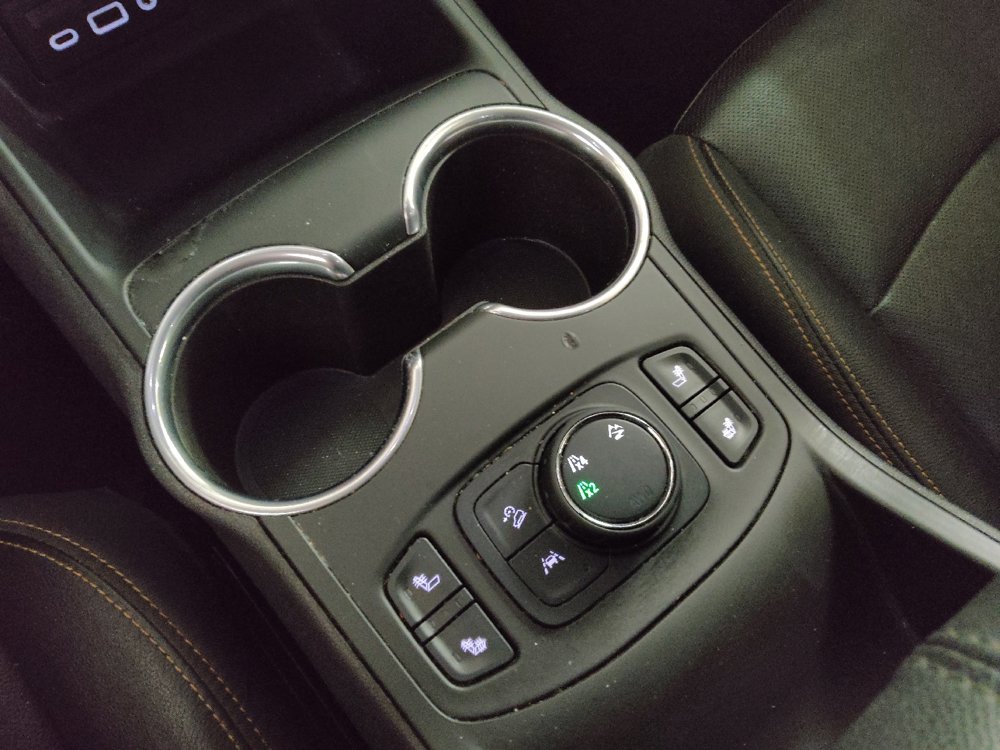 Used 2021 GMC Terrain SLT image 26