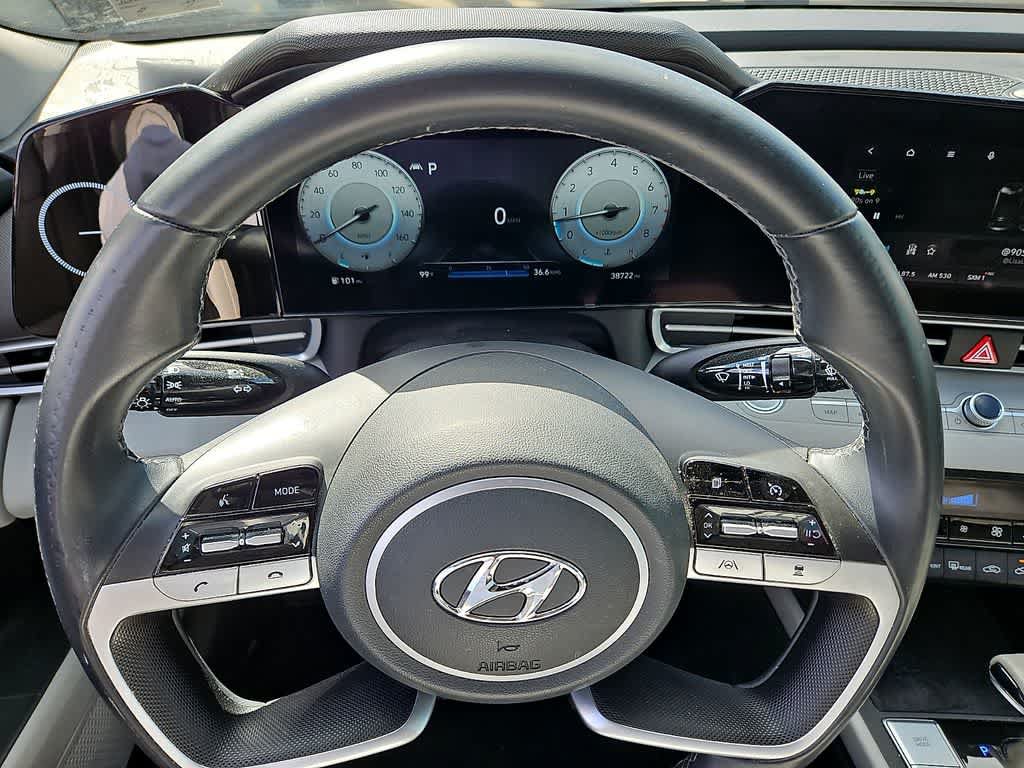 Used 2021 Hyundai Elantra Limited FWD image 19