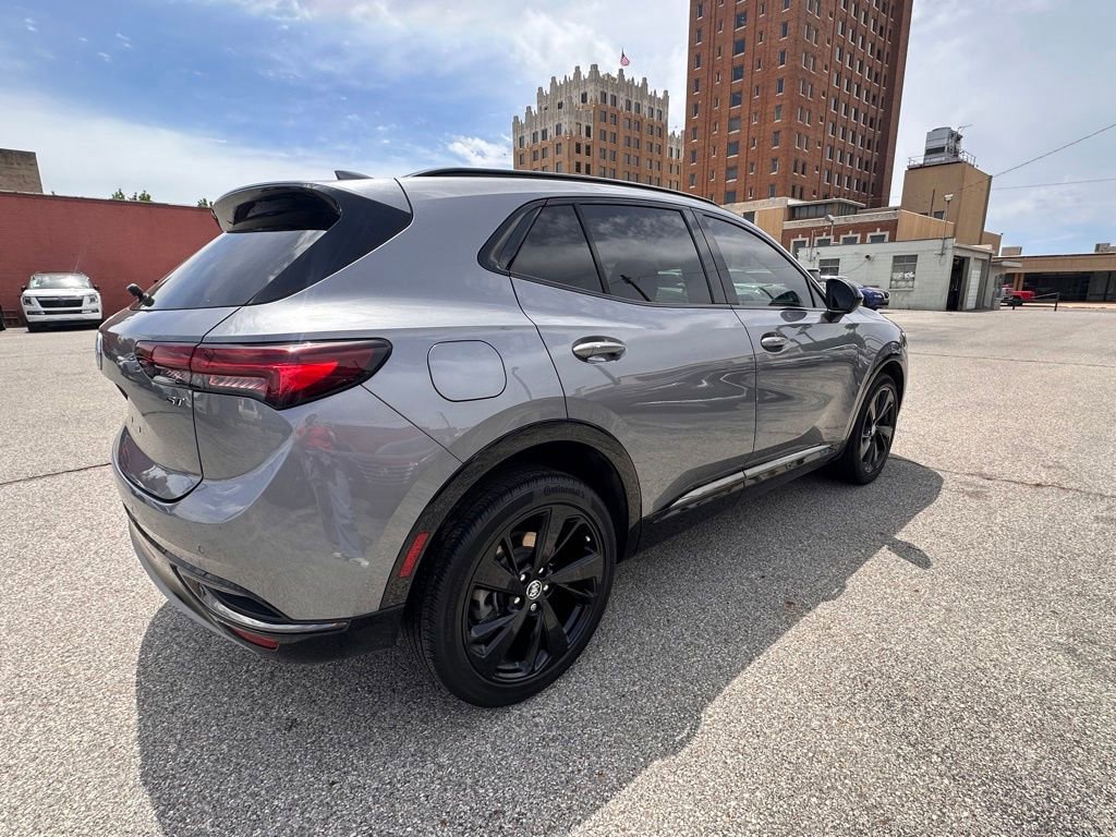 Used 2022 Buick Envision Essence w/ Technology Package I FWD image 8