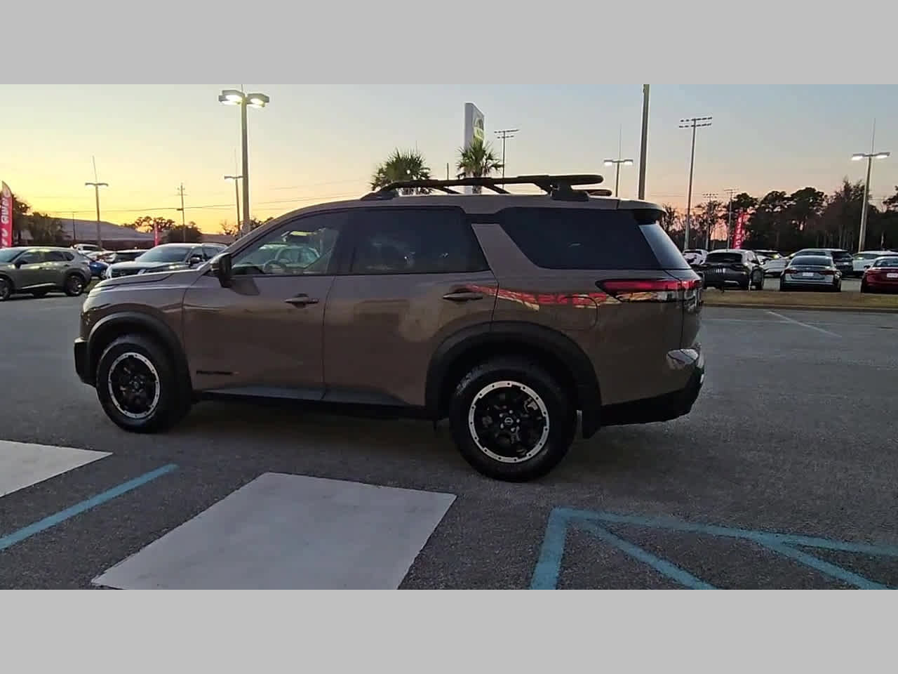 Used 2024 Nissan Pathfinder Rock Creek image 26