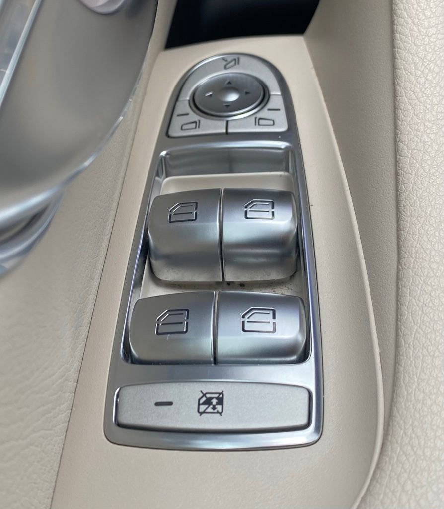 Used 2021 Mercedes-Benz E 350 4MATIC Sedan image 26