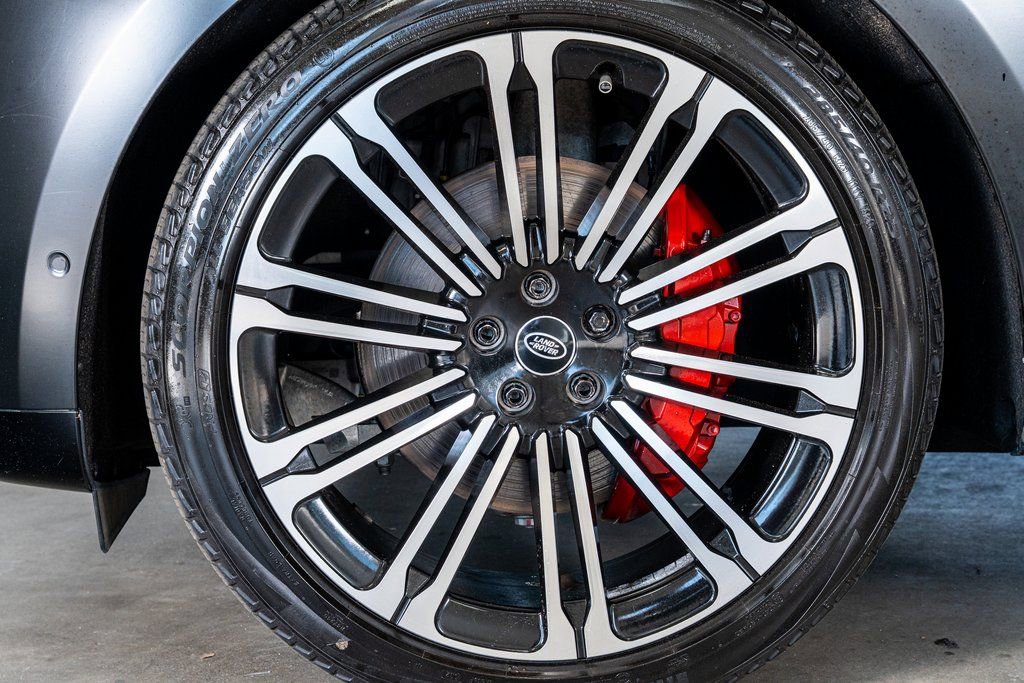 Used 2022 Land Rover Range Rover SE image 10