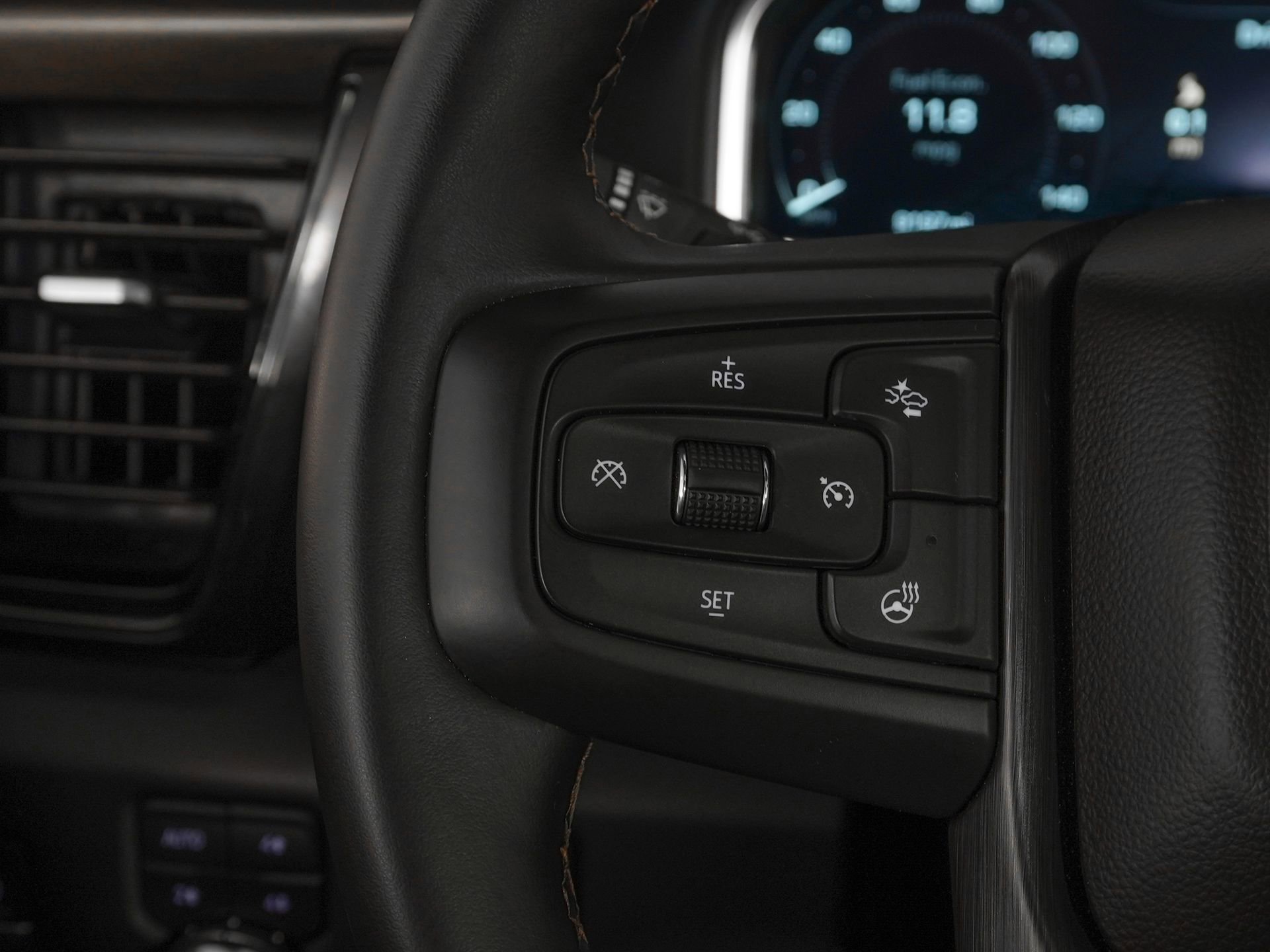 Used 2024 GMC Sierra 2500 AT4 w/ AT4 Premium Plus Package AWD/4WD image 18