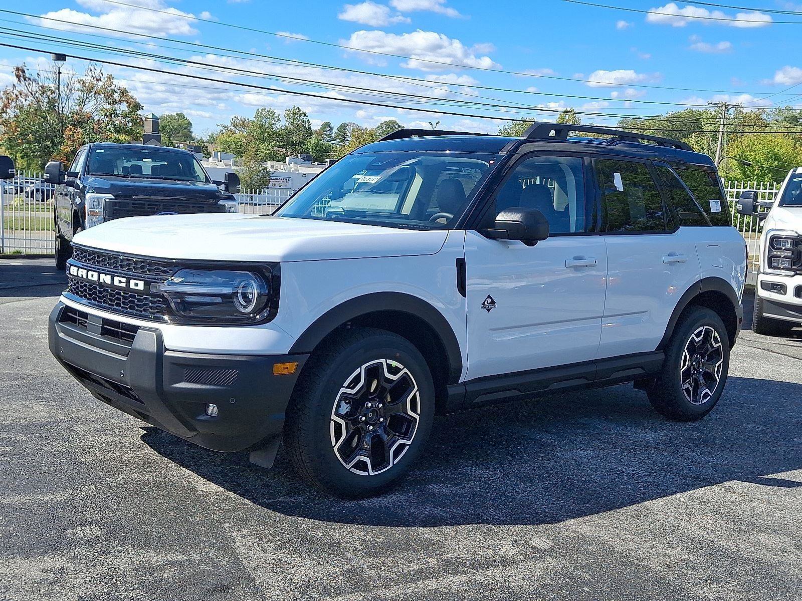 New 2025 Ford Bronco Sport Outer Banks w/ Outer Banks Tech Package+ image 2