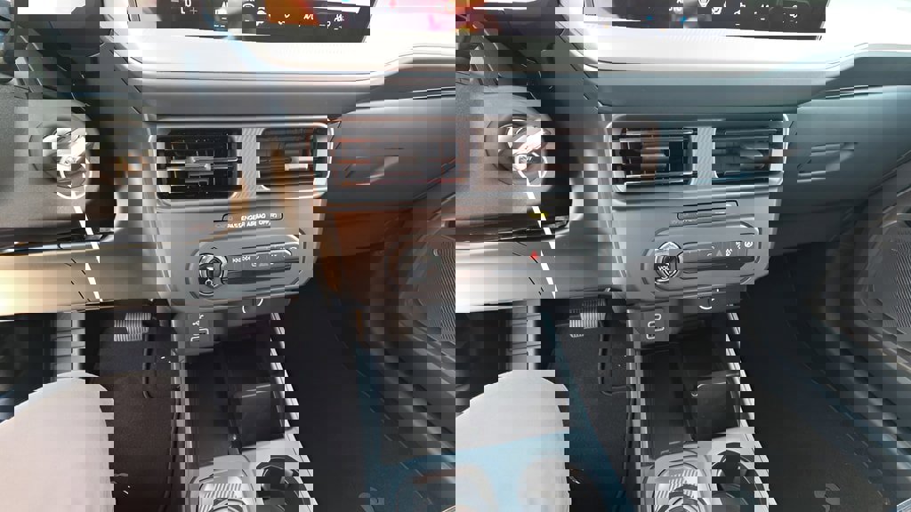 New 2025 Ford Maverick XL image 15