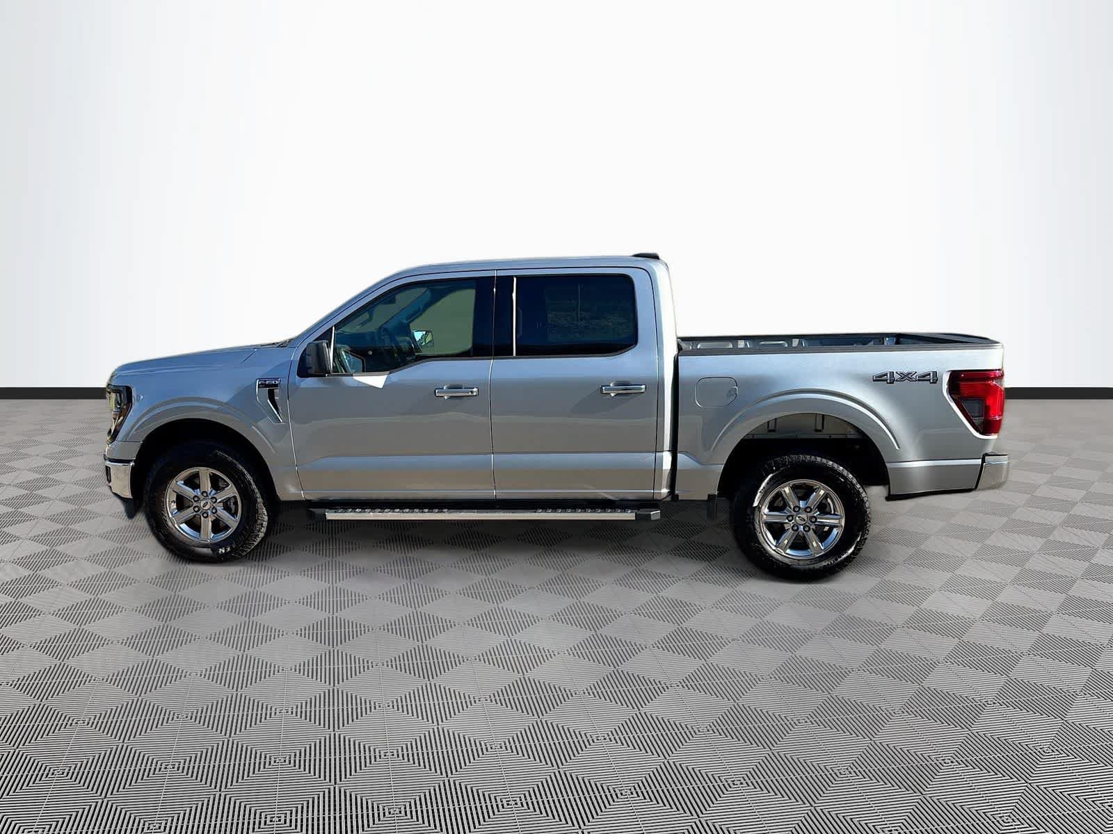 Used 2025 Ford F150 XLT w/ Equipment Group 301A Standard AWD/4WD image 8