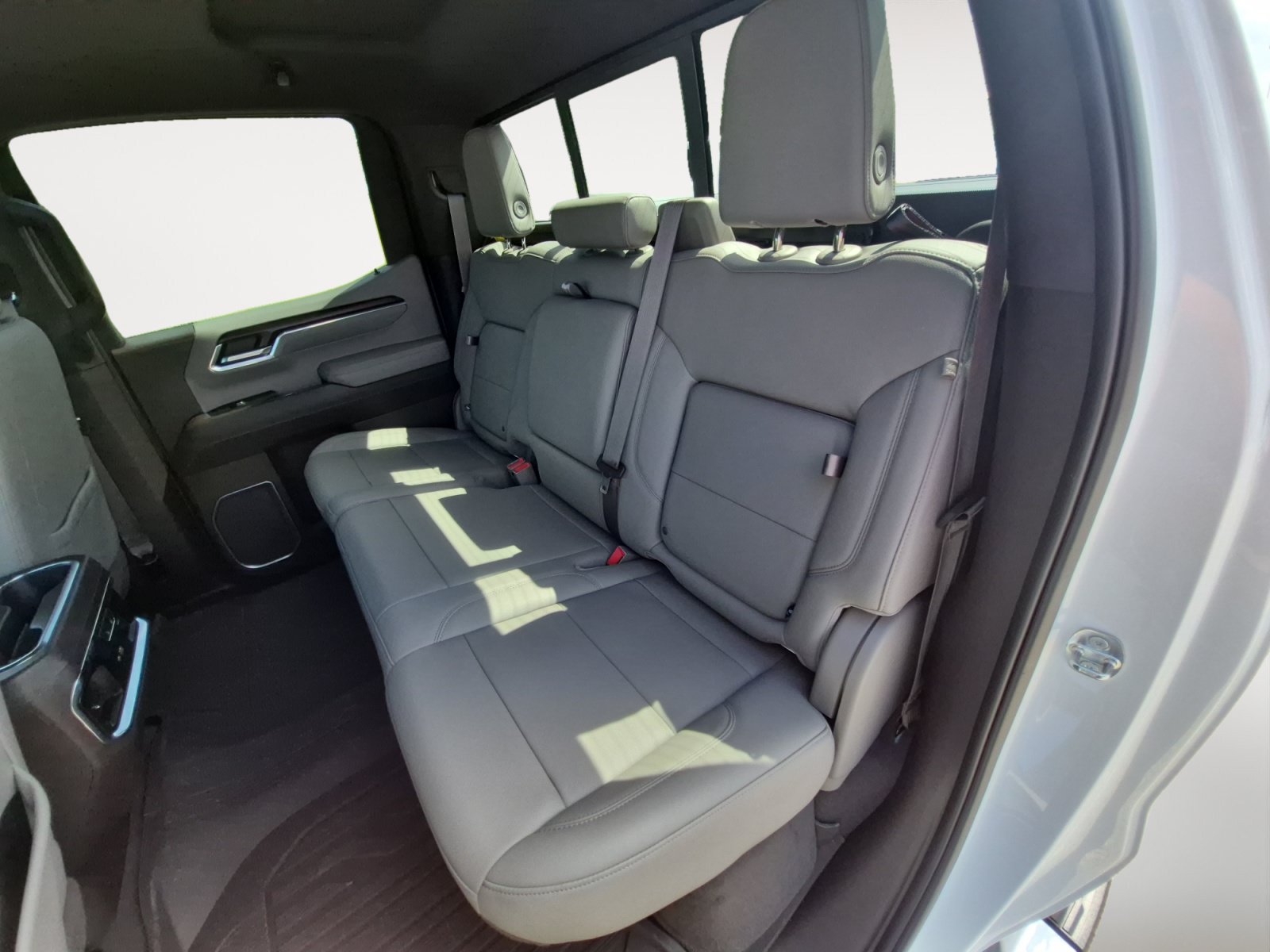 Used 2023 GMC Sierra 1500 SLT AWD/4WD image 24