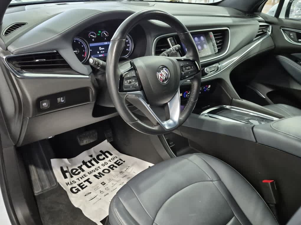 Used 2023 Buick Enclave Essence AWD/4WD image 14