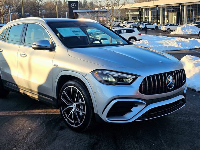 New 2026 Mercedes-Benz GLA 35 AMG 4MATIC image 2
