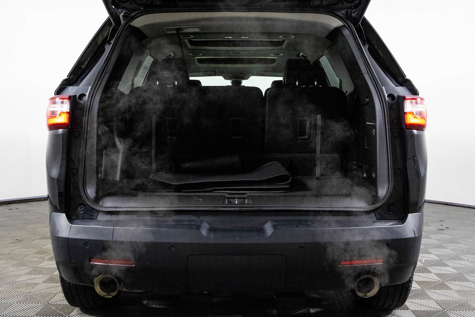 Used 2019 Chevrolet Traverse LT w/ LT Premium Package image 35