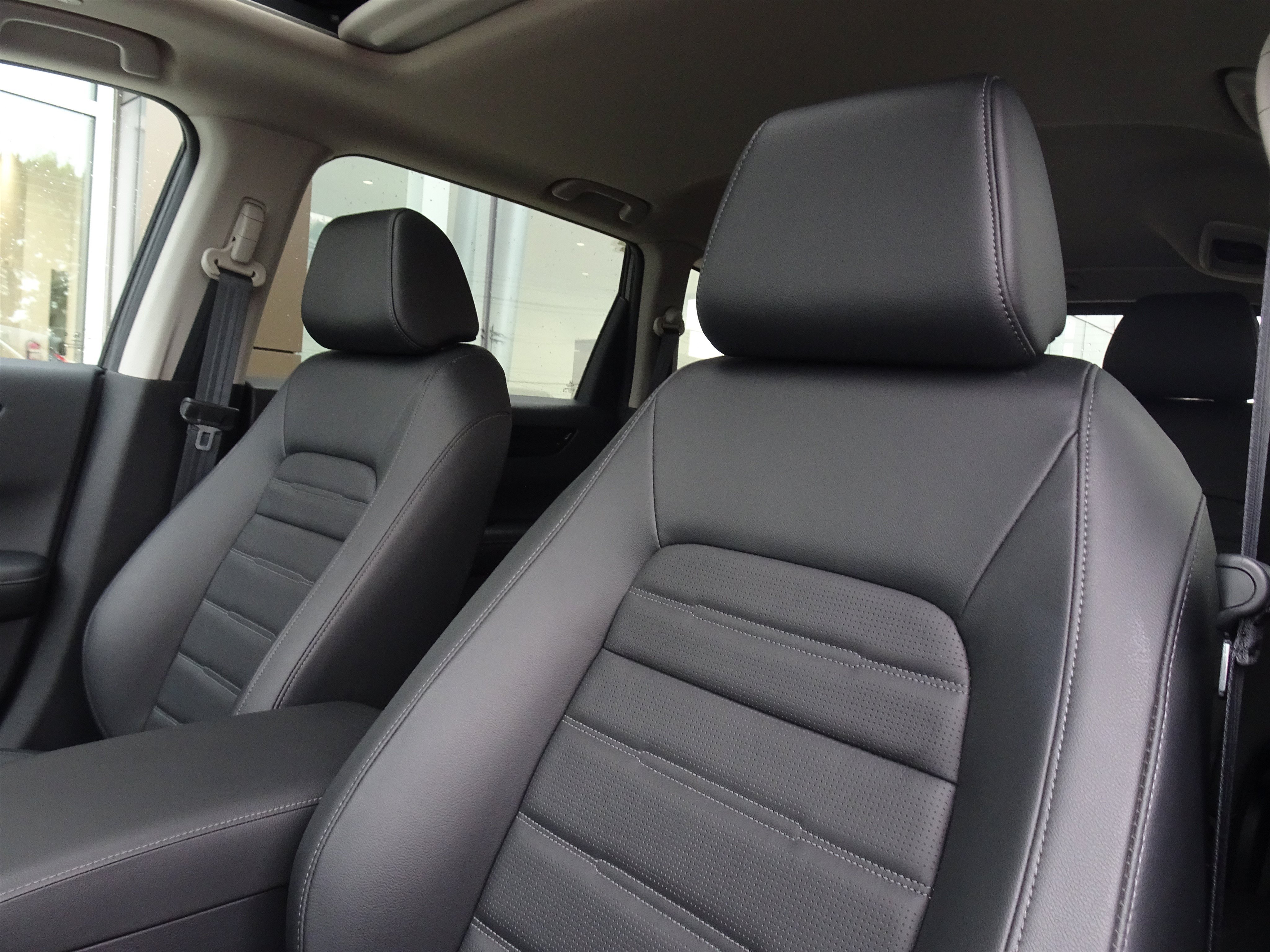 Used 2025 Honda CR-V EX-L image 10