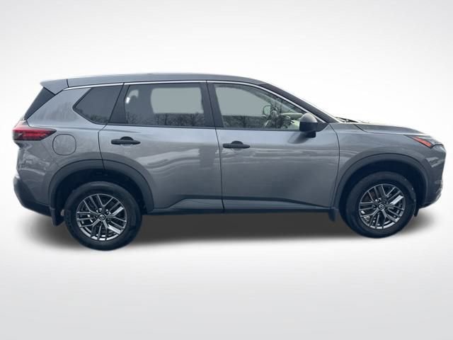 Used 2021 Nissan Rogue S image 6