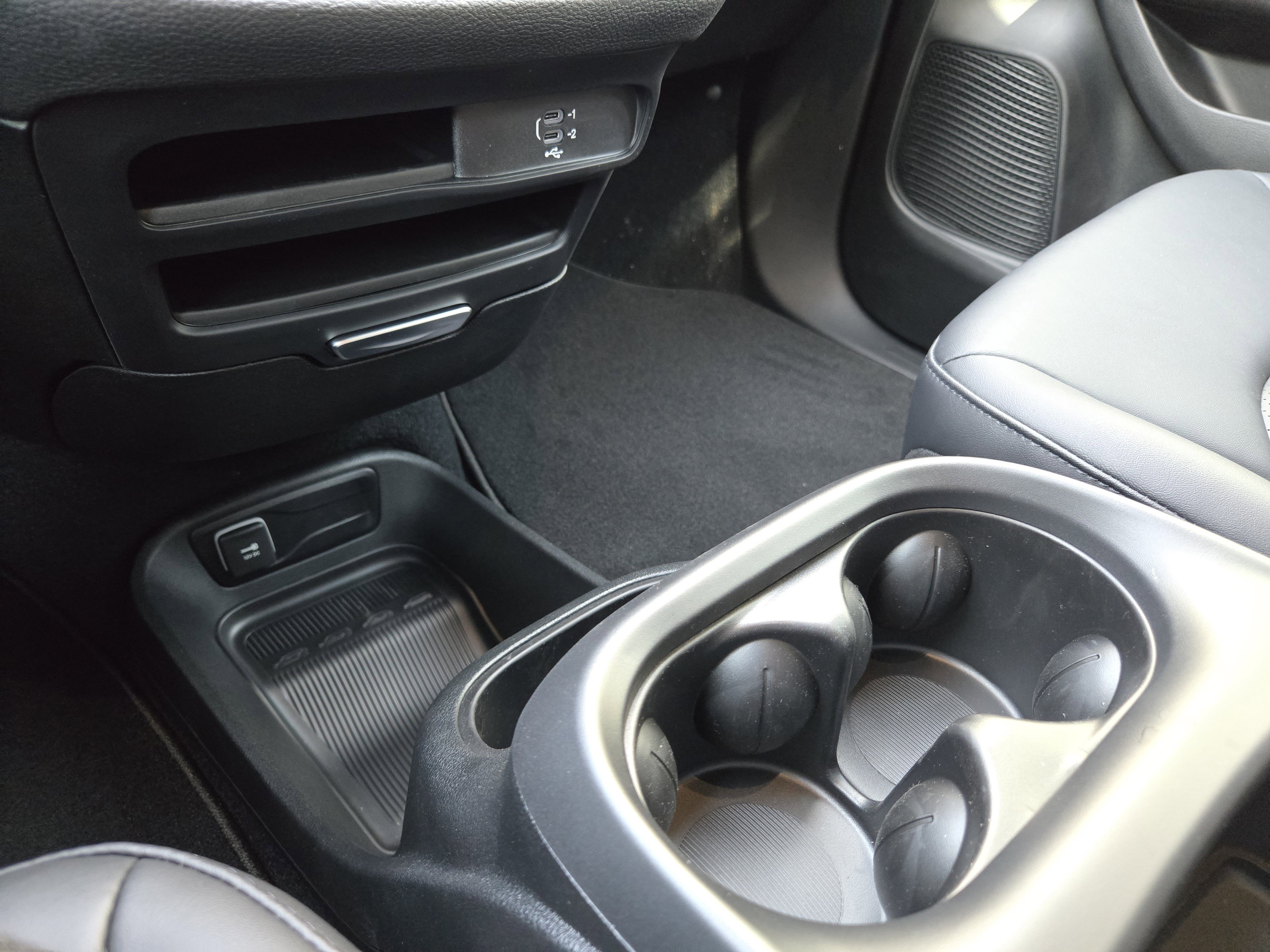 New 2026 Chrysler Pacifica Select image 16