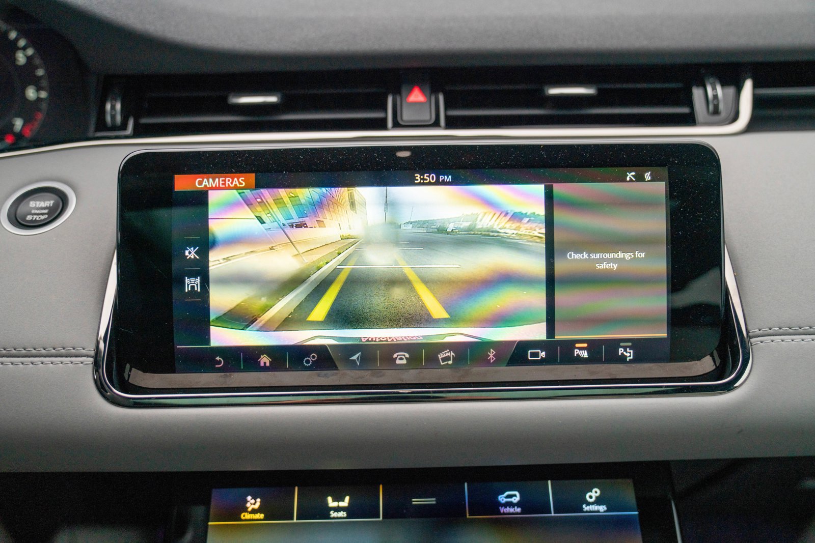 Used 2020 Land Rover Range Rover Evoque First Edition image 17