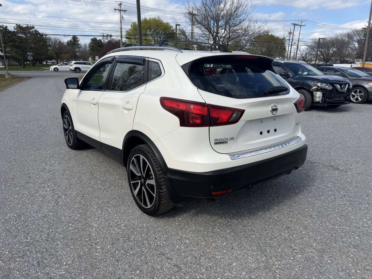 Used 2019 Nissan Rogue Sport SL AWD/4WD image 3