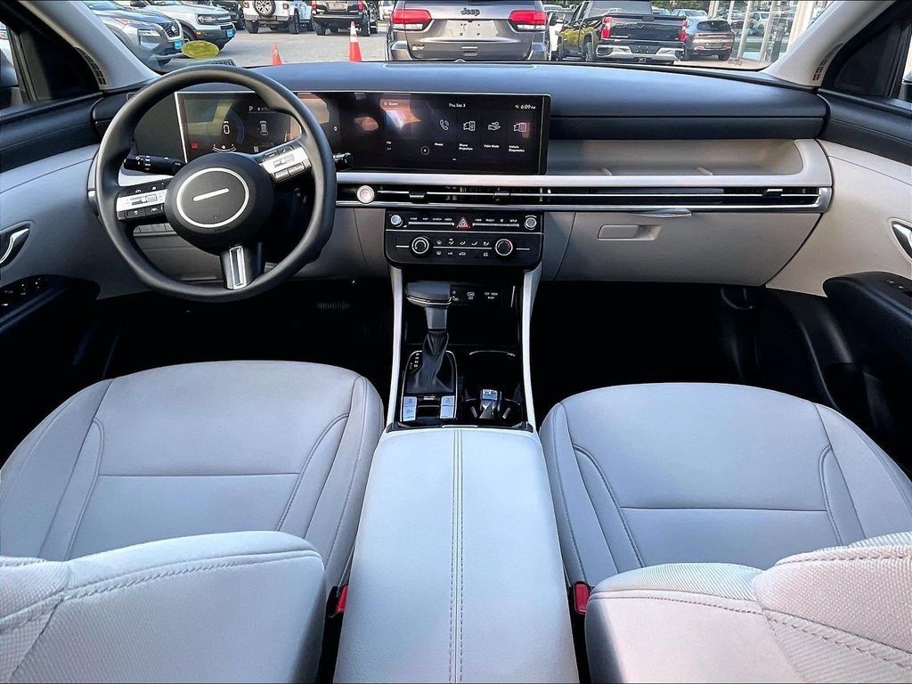 Used 2025 Hyundai Tucson SE AWD/4WD image 21