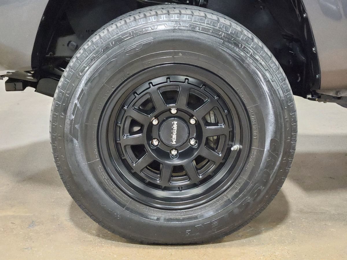 Used 2020 Toyota Tacoma SR5 RWD image 28
