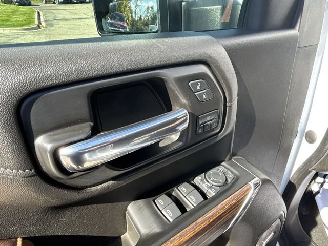 Used 2022 Chevrolet Silverado 3500 High Country w/ Technology Package image 22