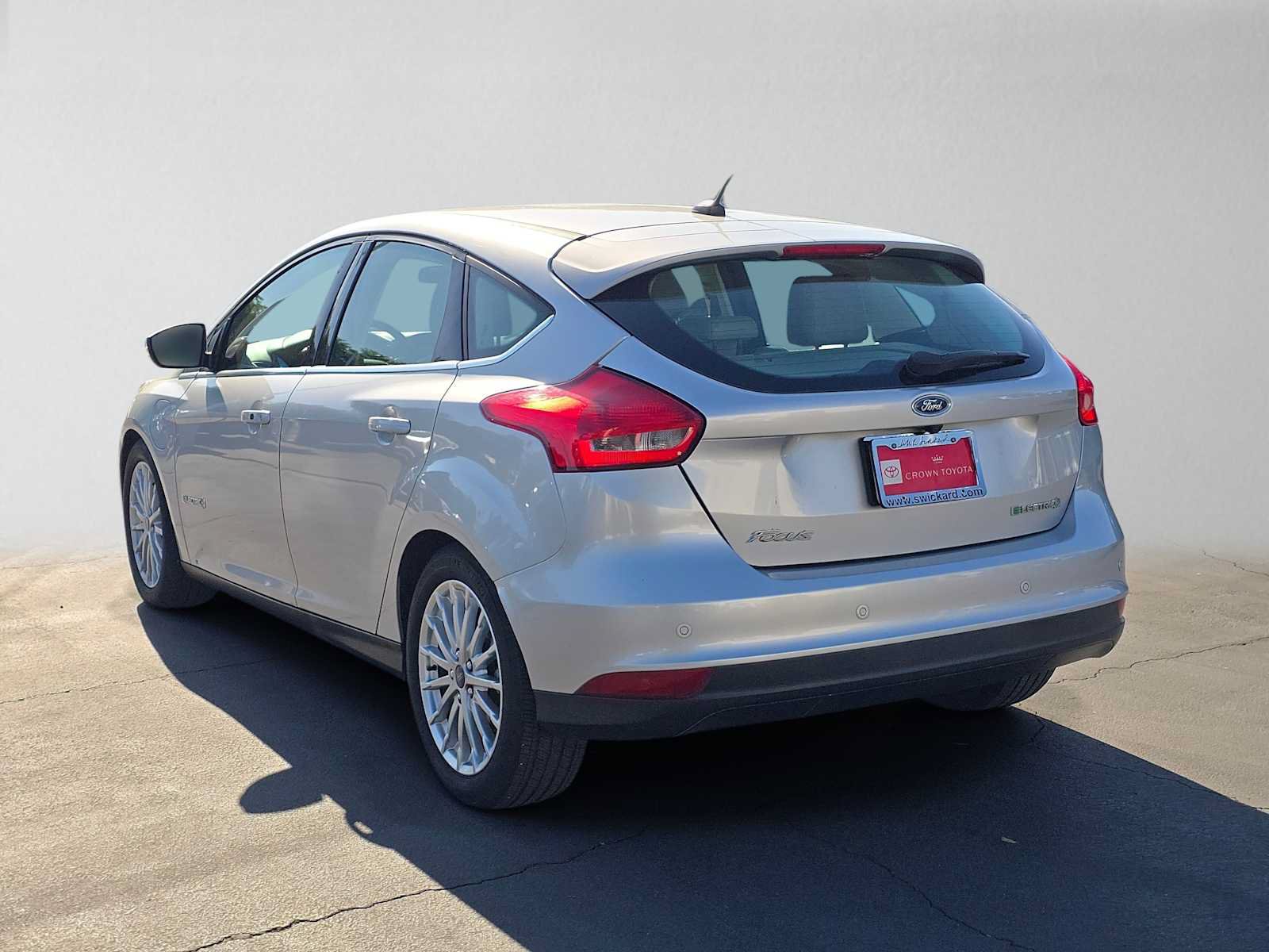 Used 2018 Ford Focus Electric Hatchback FWD image 5