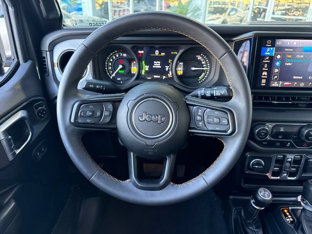 Used 2024 Jeep Wrangler Unlimited AWD/4WD image 14