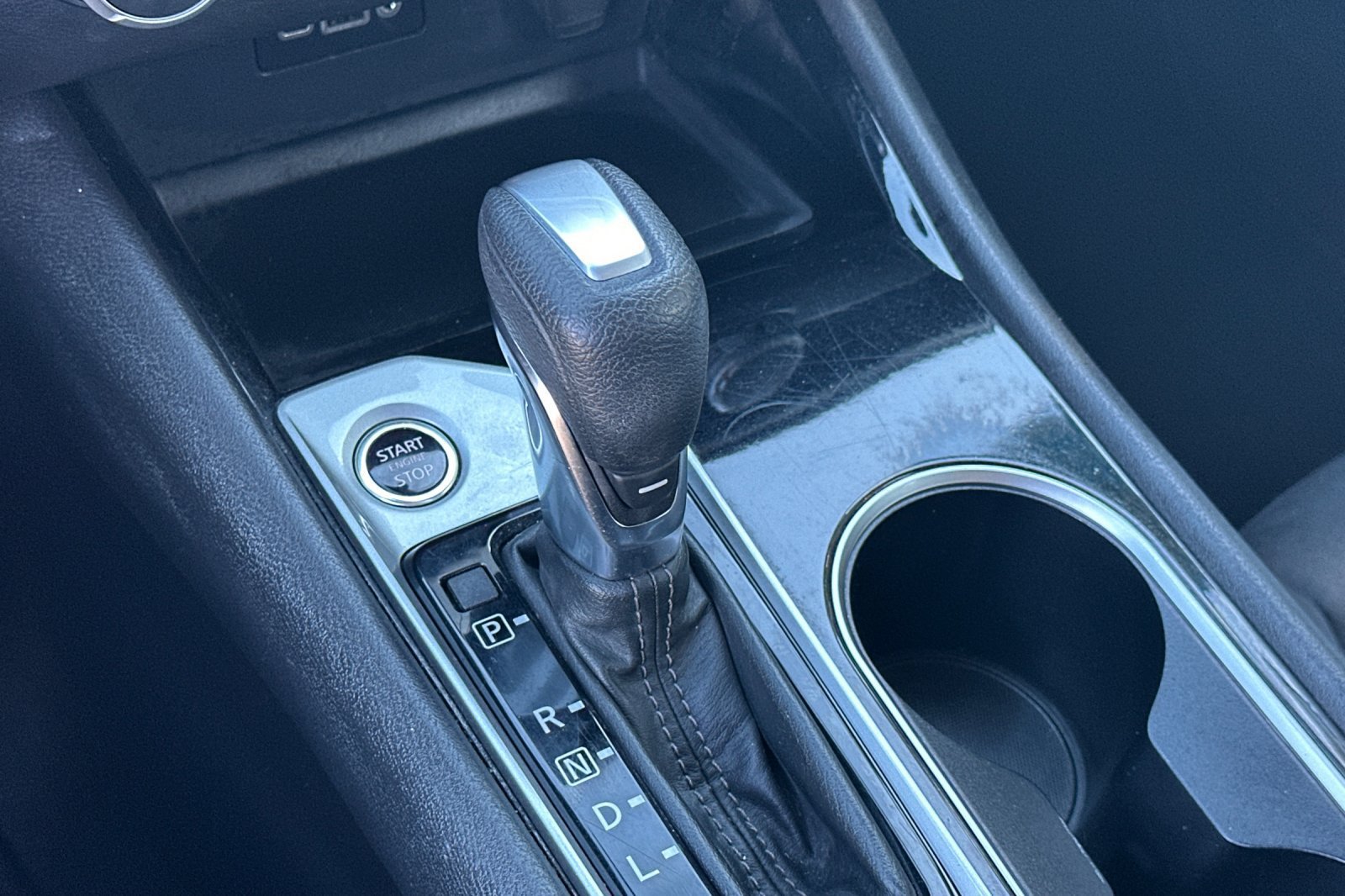 Used 2024 Nissan Altima 2.5 SV FWD image 20