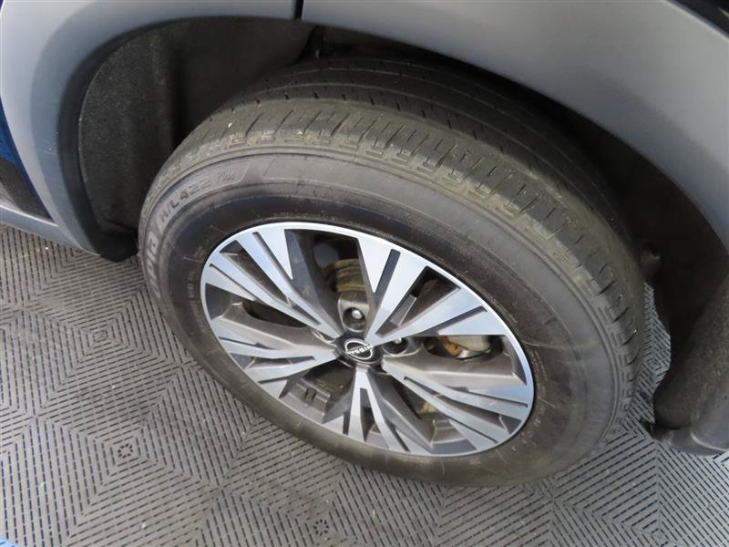 Used 2023 Nissan Rogue SV AWD/4WD image 7