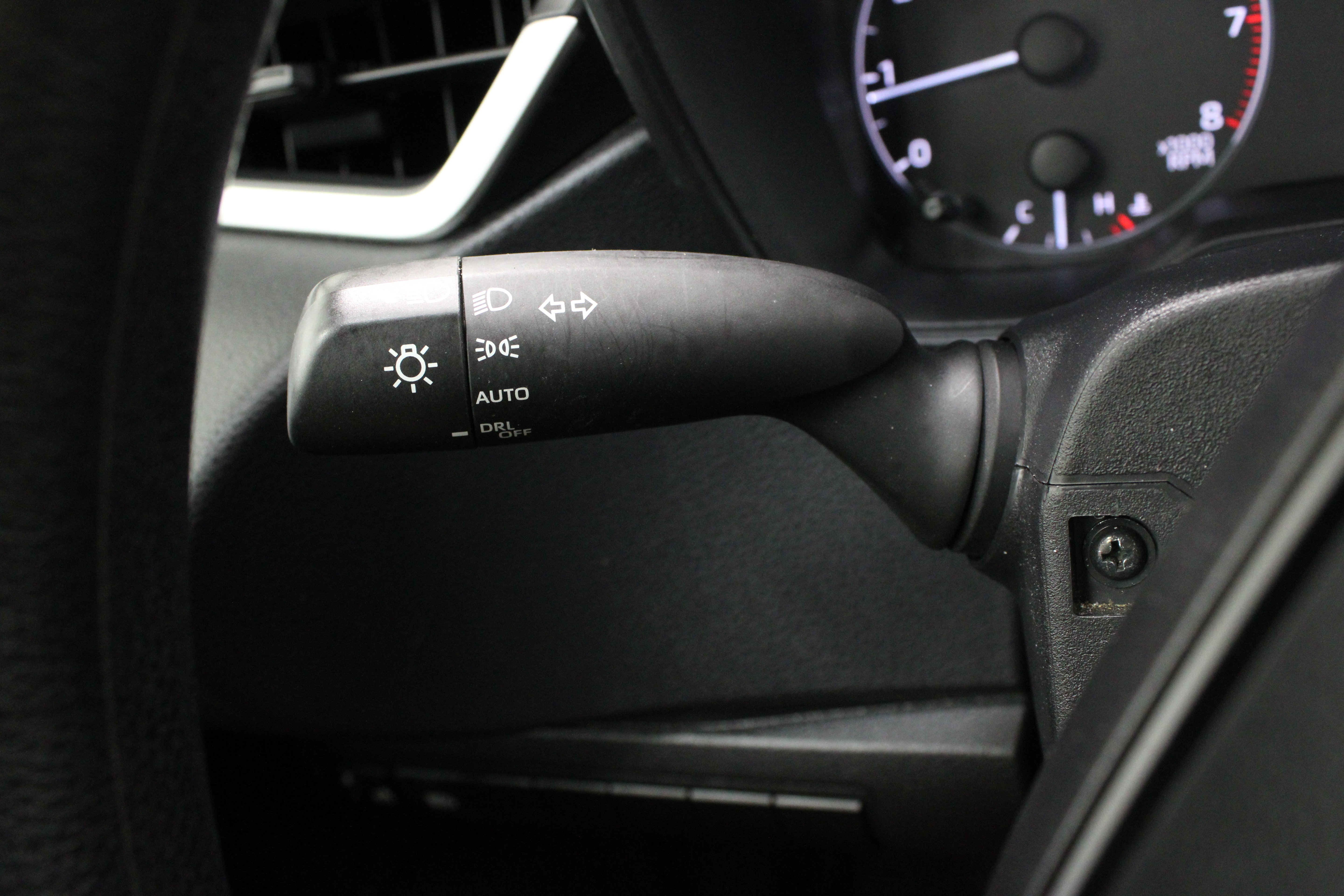 Used 2025 Toyota Corolla LE FWD image 22