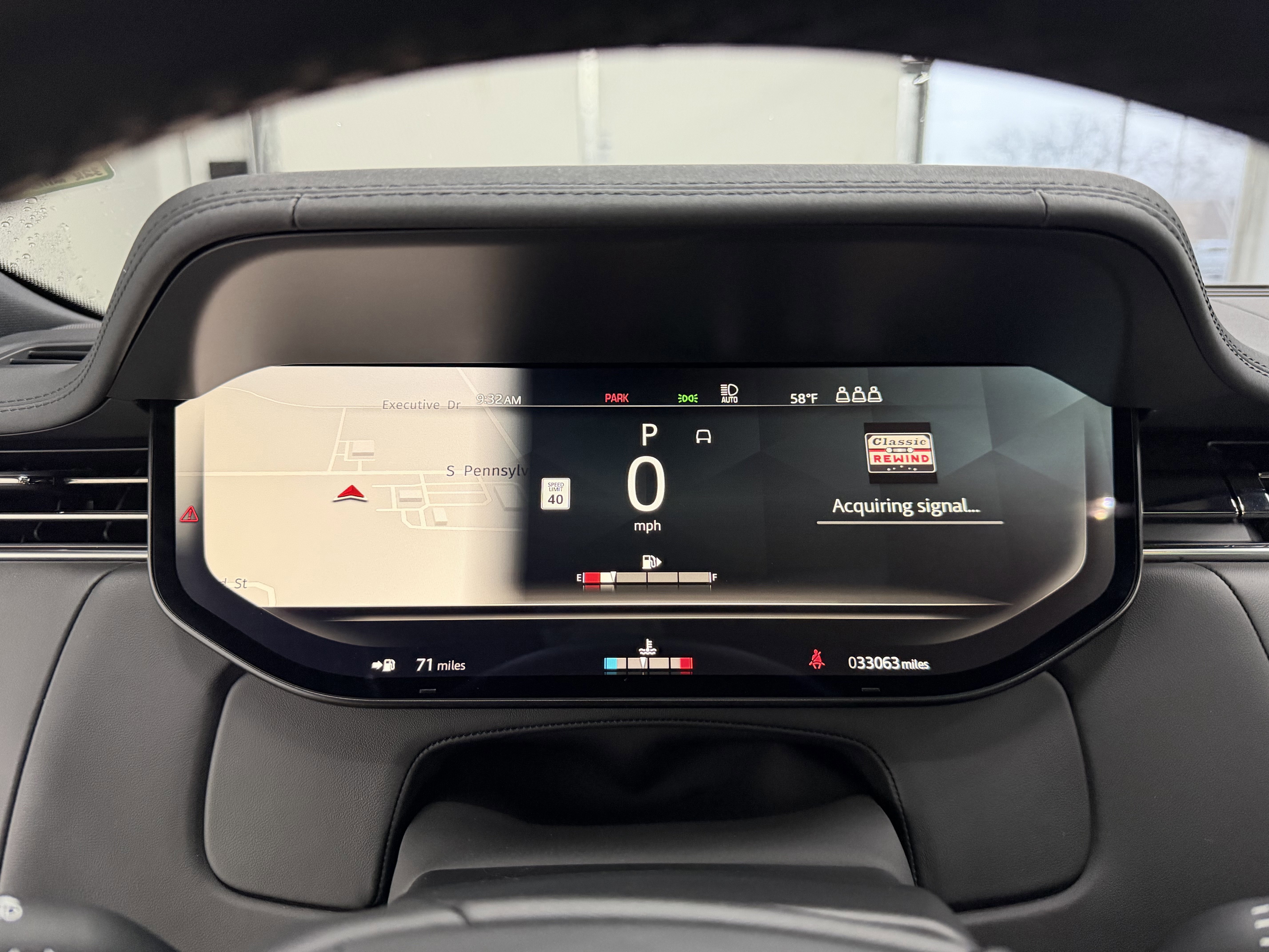 Used 2023 Land Rover Range Rover SE image 18