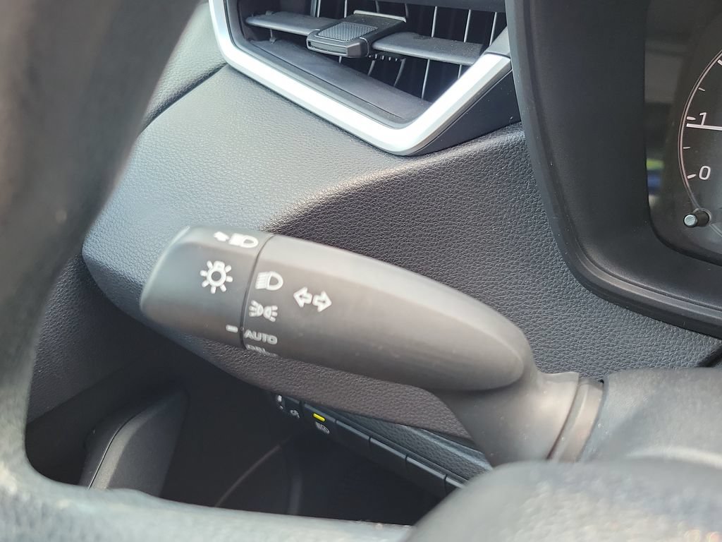 Used 2024 Toyota Corolla LE FWD image 16