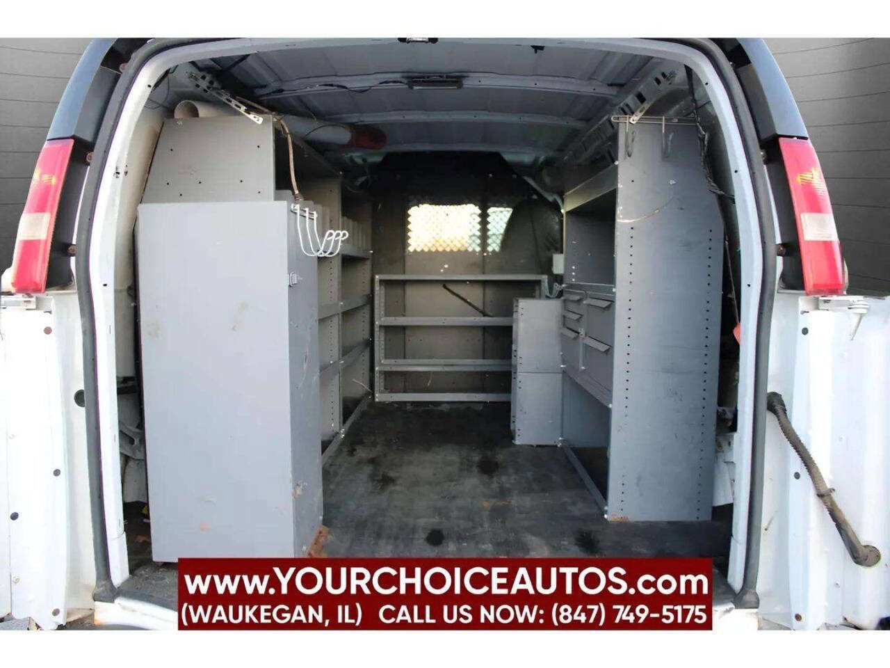 Used 2012 Chevrolet Express 2500 image 12